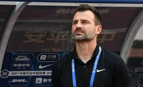 开云体育APP下载-莱科烦恼第二回合如何部署防线 贺惯伤重几定缺阵