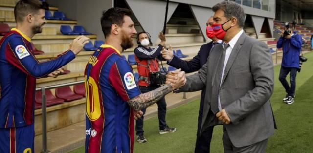 开云体育官网-梅西今日续约变今日告别，巴萨官宣没钱和梅西续约