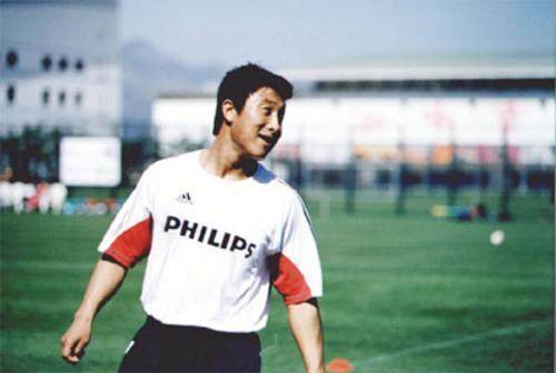 开云-大连7冠功勋张恩华去世！甲A金球奖得主曾留洋英国